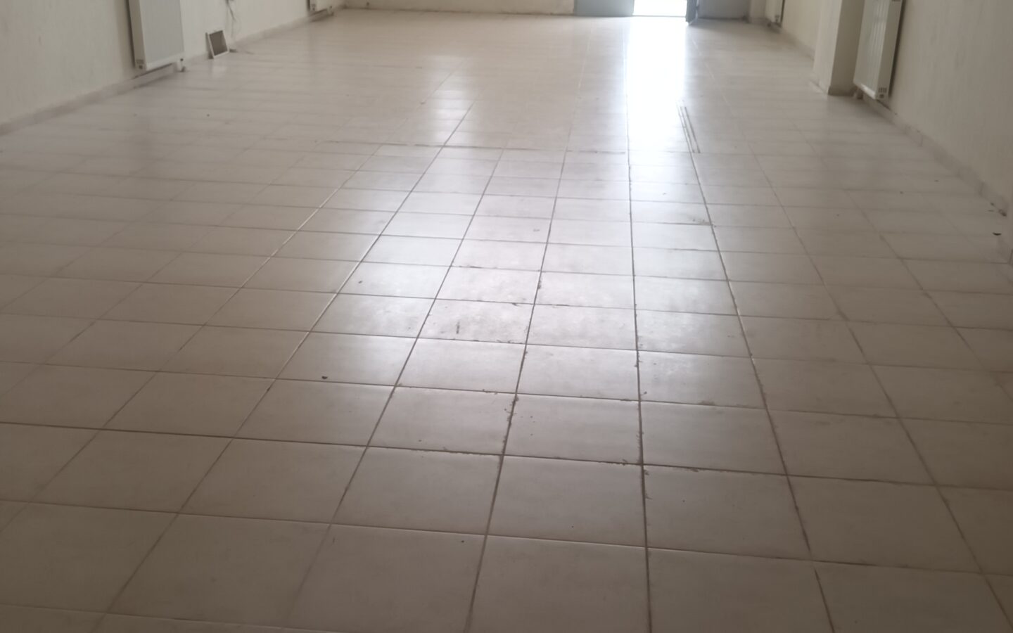 Commercial Property Of 360 M² In North Greece