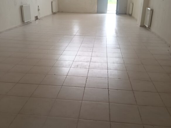 Commercial Property Of 360 M² In North Greece