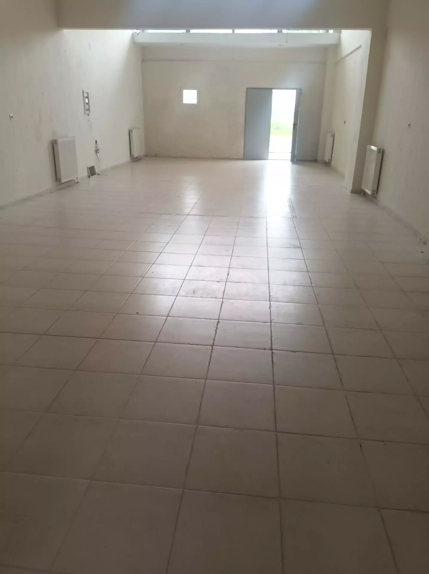 Commercial Property Of 360 M² In North Greece