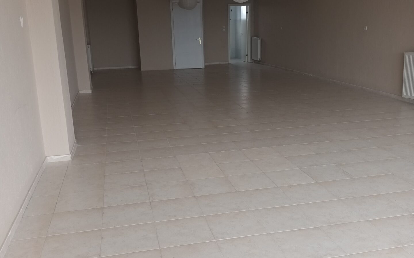 Commercial Property Of 360 M² In North Greece