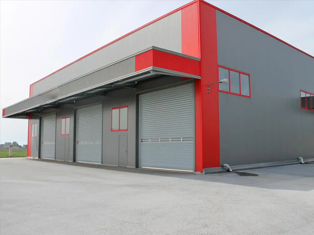 Business Of 700 M² In Olympic Coast