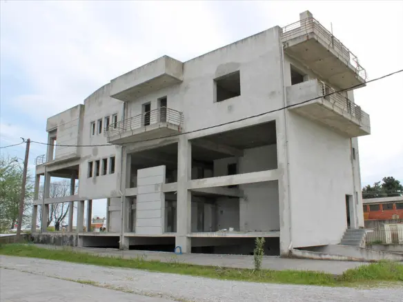 Business Of 960 M² On The Olympic Coast