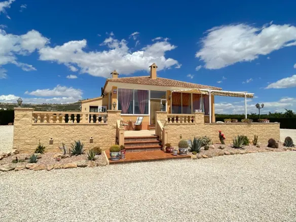 Detached Villa Of 177 M² In Pinoso, Spain