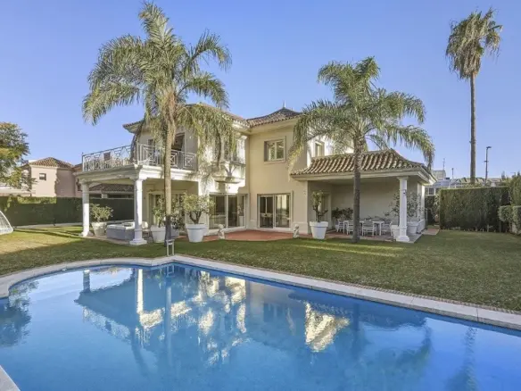 Detached Villa Of 357 M² In Guadalmina Alta, Spain