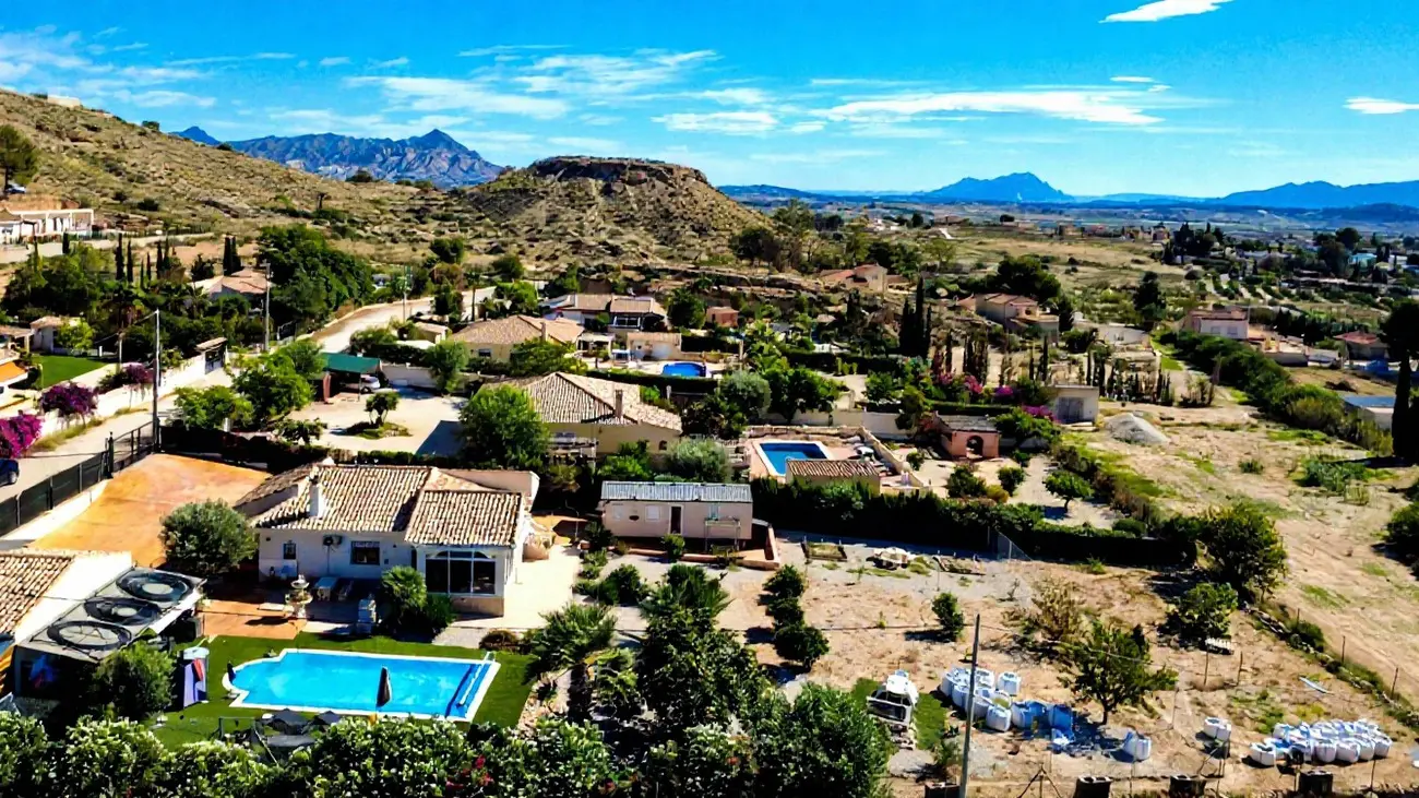 Detached Villa Of 195 M² In Fortuna, Spain