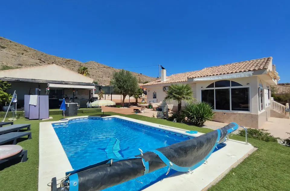 Detached Villa Of 195 M² In Fortuna, Spain
