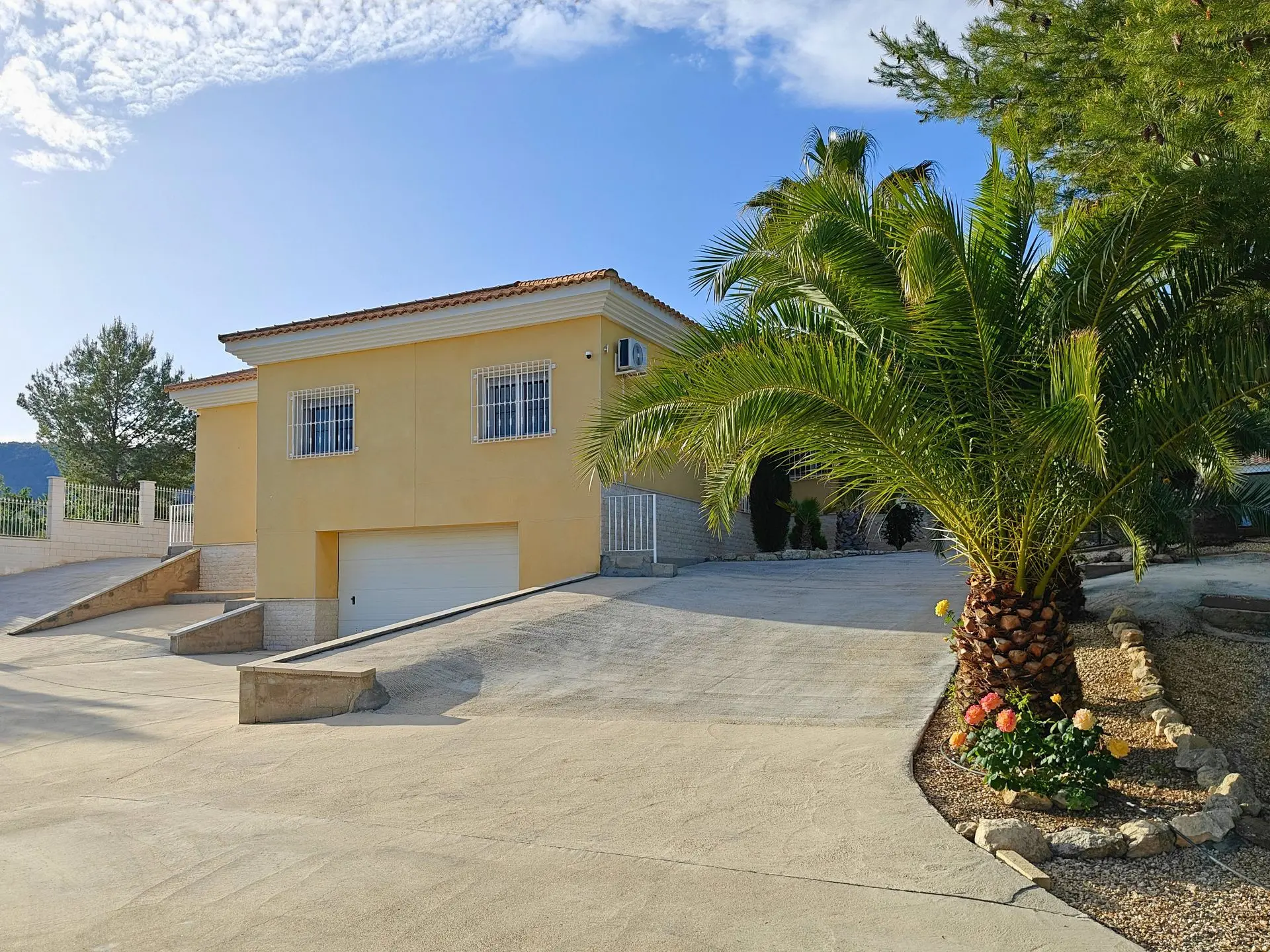 Detached Villa Of 257 M² In Petrer, Spain