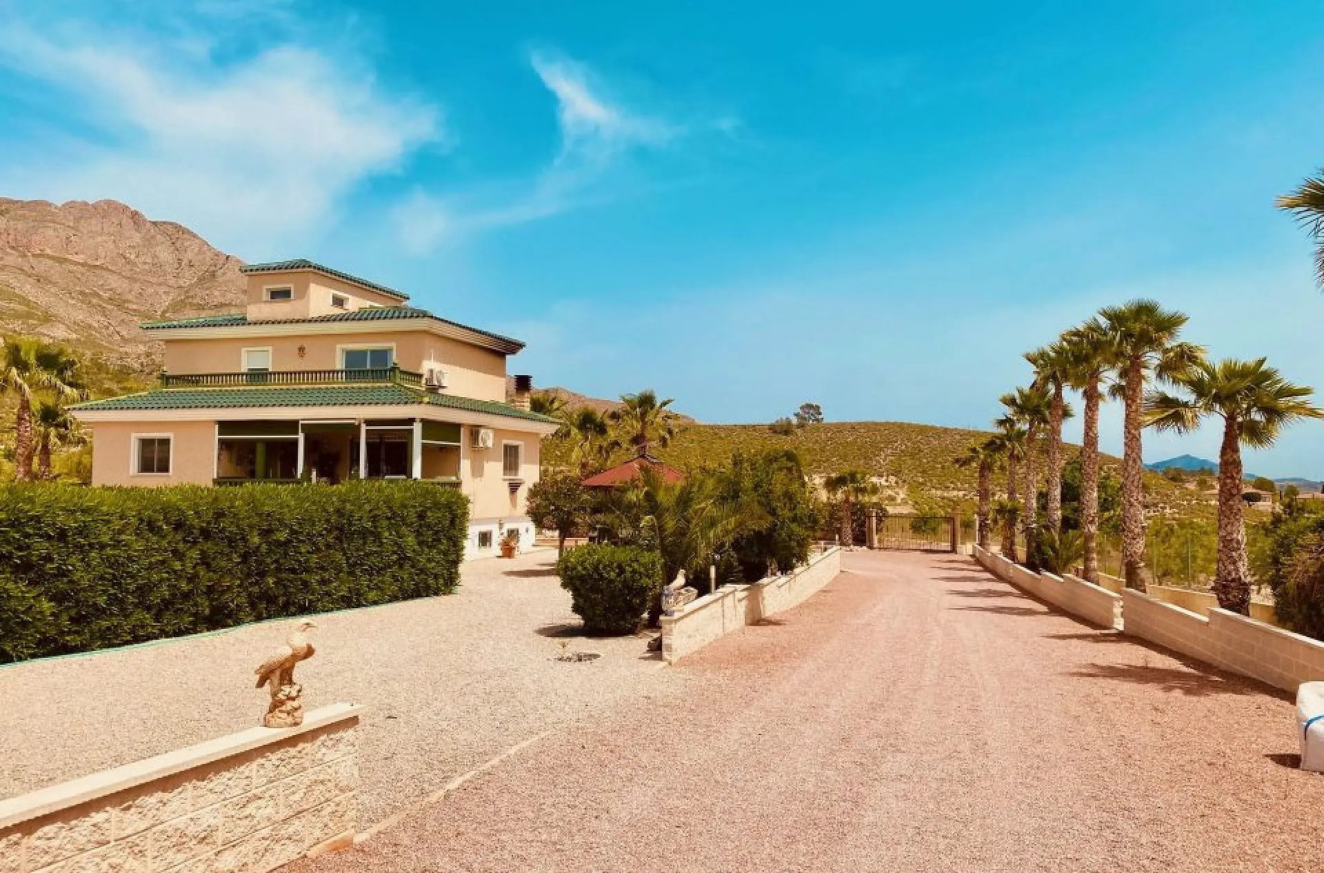 Detached Villa Of 305 M² In Macisvenda, Spain