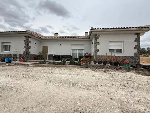 Detached Villa Of 160 M² In Lel, Spain