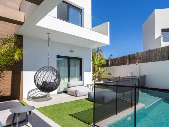 4-bedroom Detached Villa In Ciudad Quesada, Spain (153 M²)