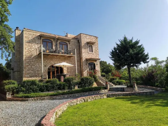 Villa Of 240 M² In Crete