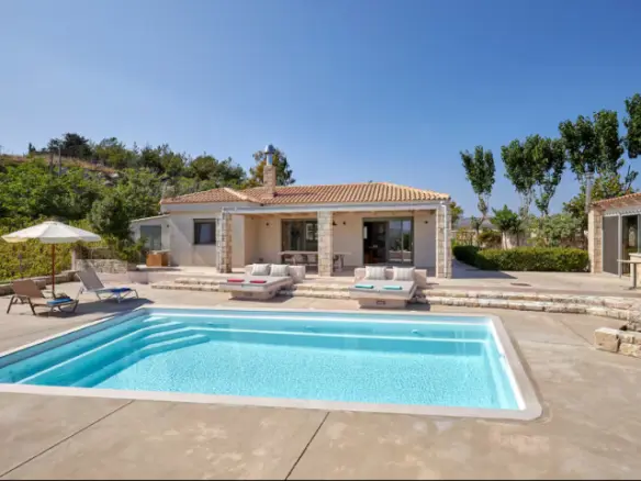 3-bedroom Villa In Thrapsano, Greece (120 M²)