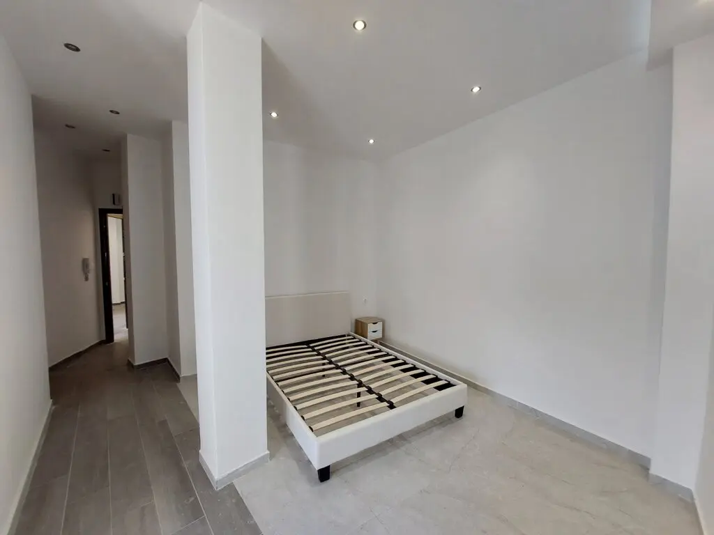 Flat Of 35 M² With Balcony In Thessaloniki
