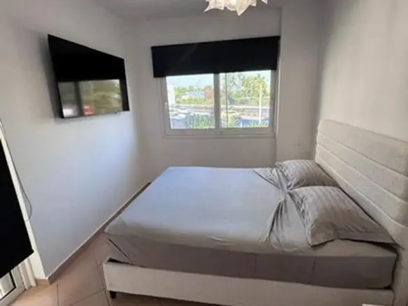 2-bedroom Flat In Palaio Faliro, Greece (100 M²)