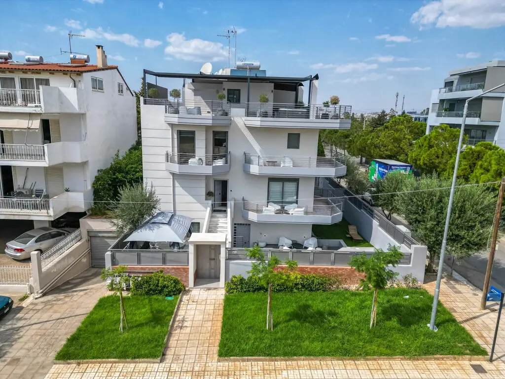 Detached House Of 270 M² In Athens