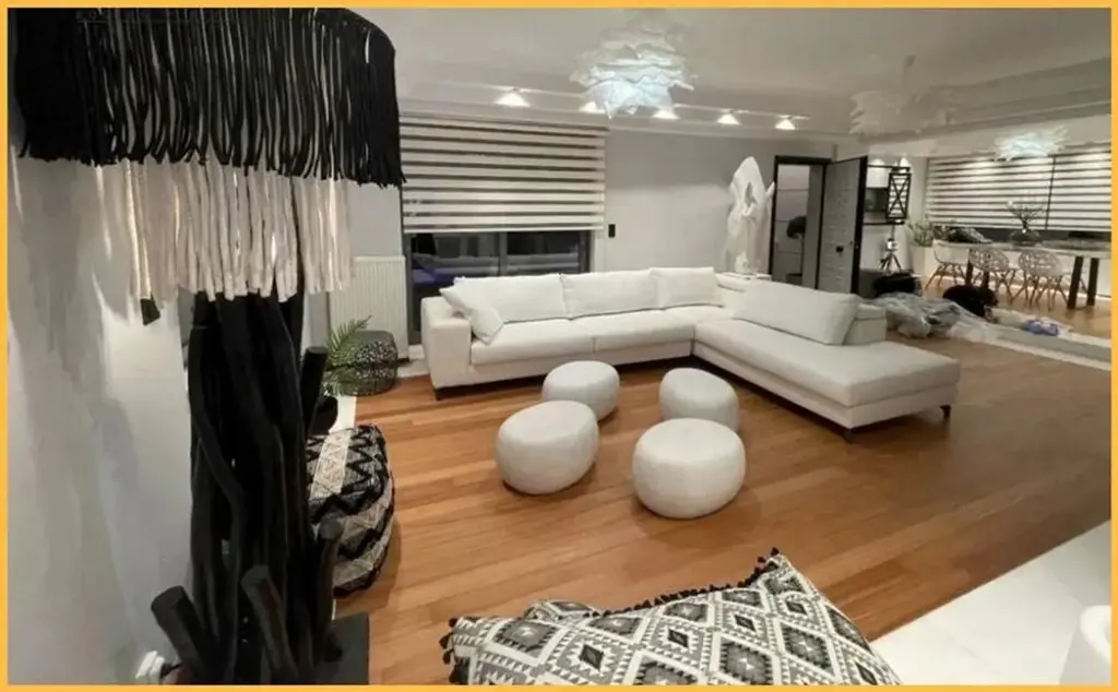Detached House Of 270 M² In Athens