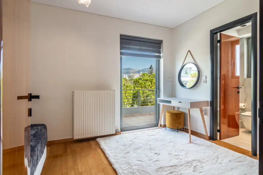 Detached House Of 270 M² In Athens