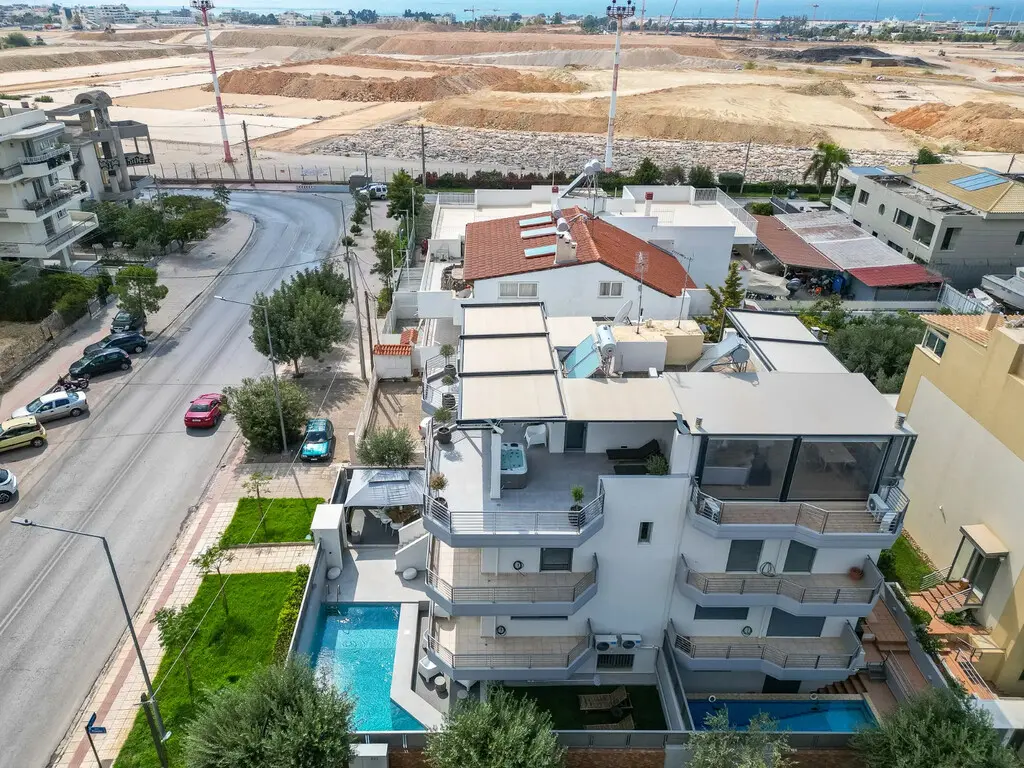 Detached House Of 270 M² In Athens