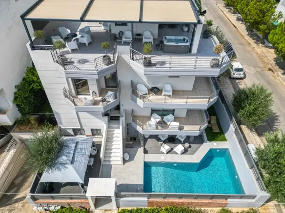 Detached House Of 270 M² In Athens