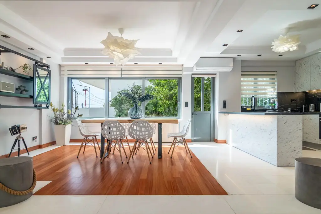 Detached House Of 270 M² In Athens