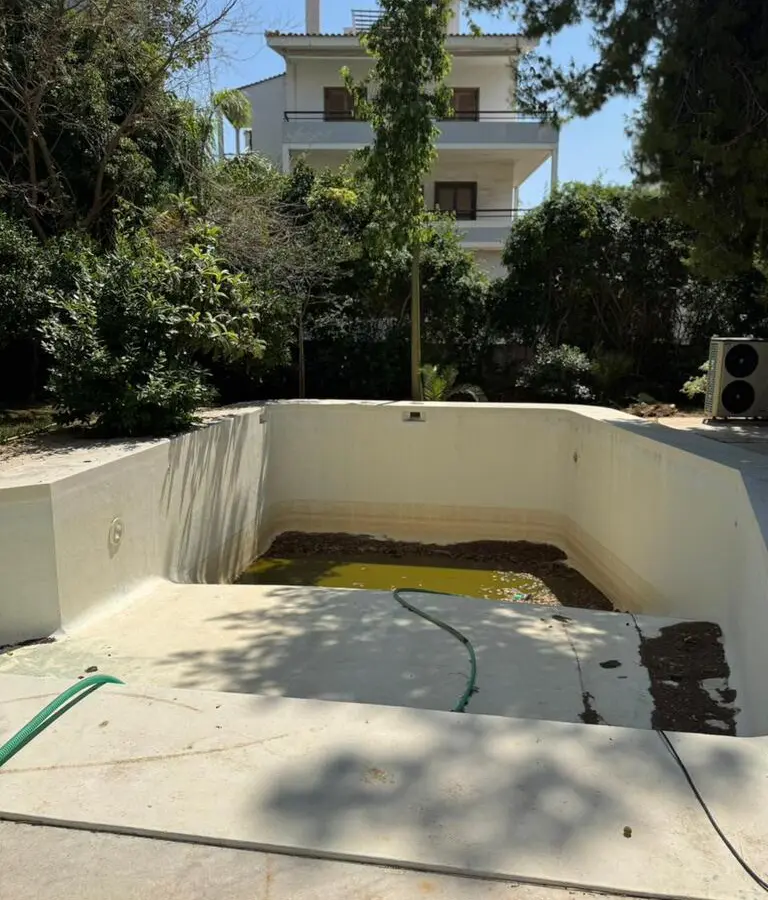 3-bedroom Maisonette In Voula, Greece (300 M²)