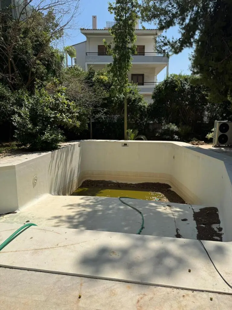 Maisonette Of 300 M² In Athens
