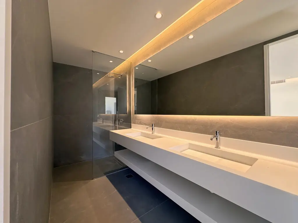 4-bedroom Maisonette In Voula, Greece (310 M²)