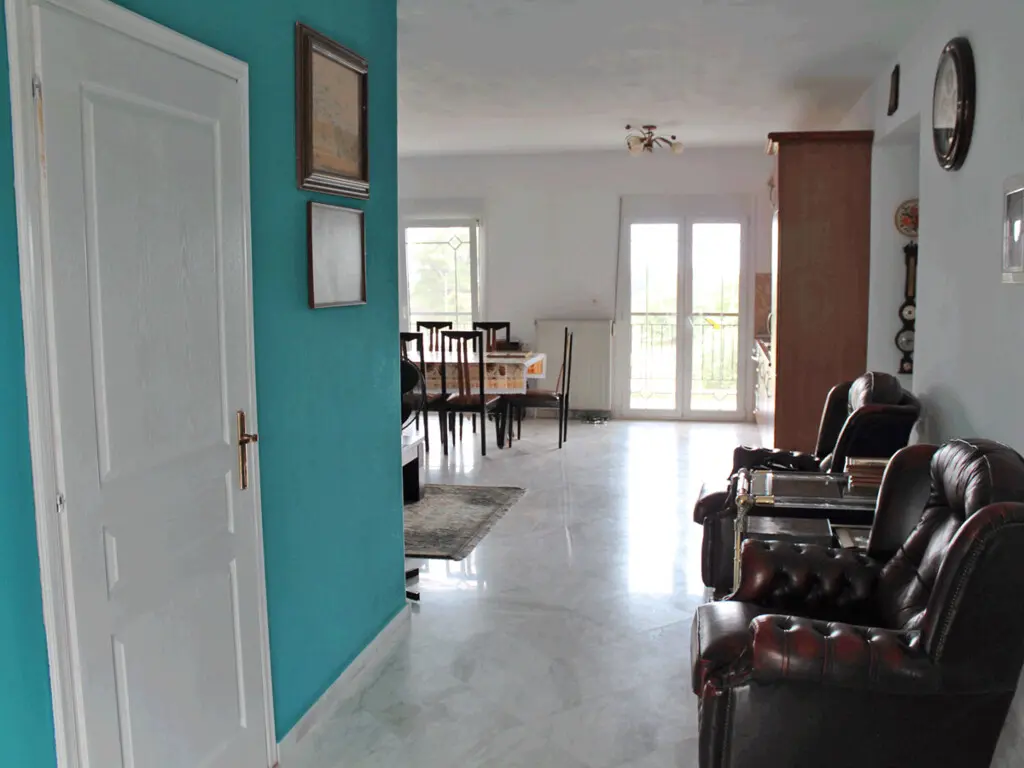 Detached House Of 360 M² In Olympic Coast