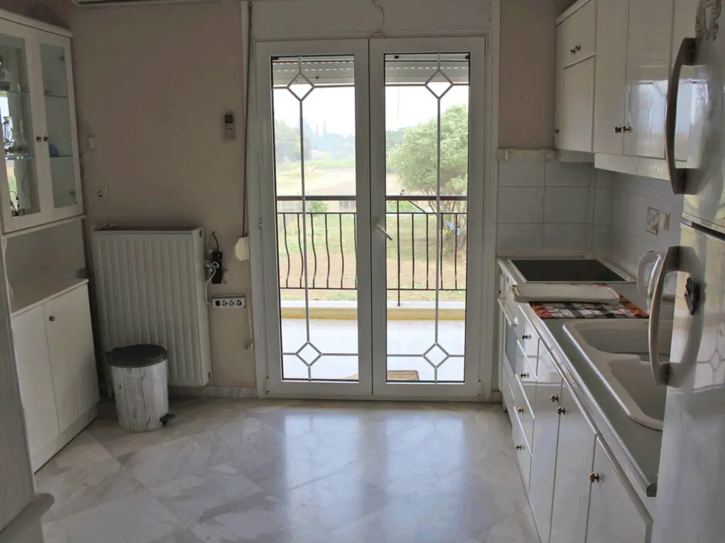 Detached House Of 360 M² In Olympic Coast