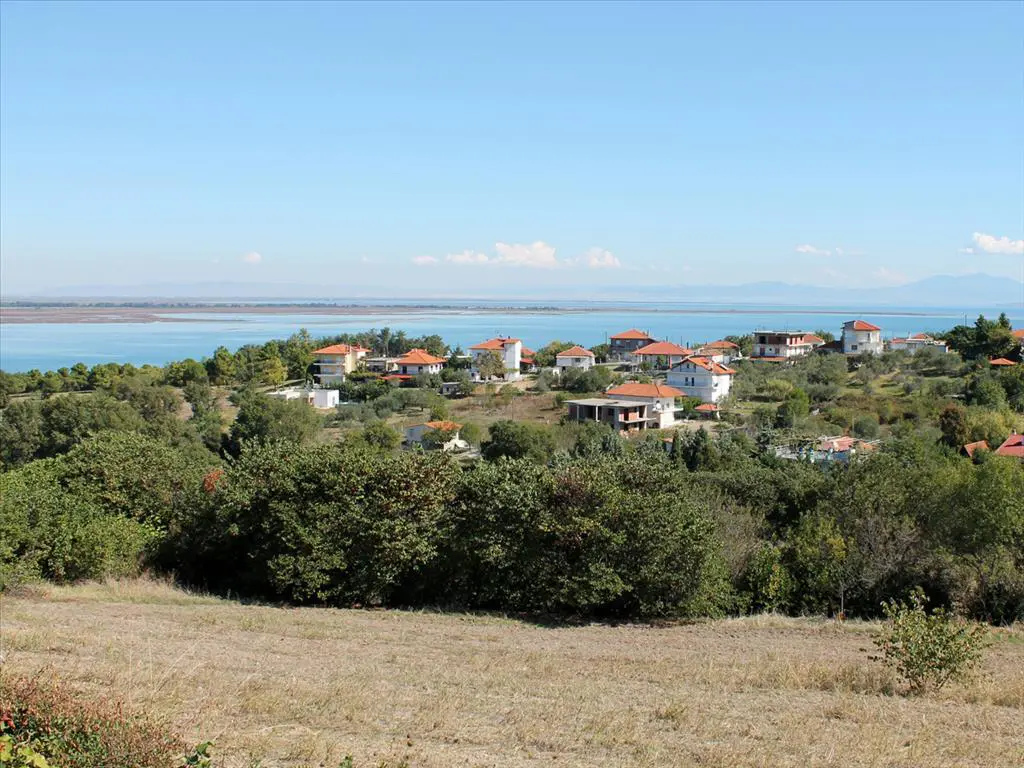 Detached House Of 360 M² In Olympic Coast