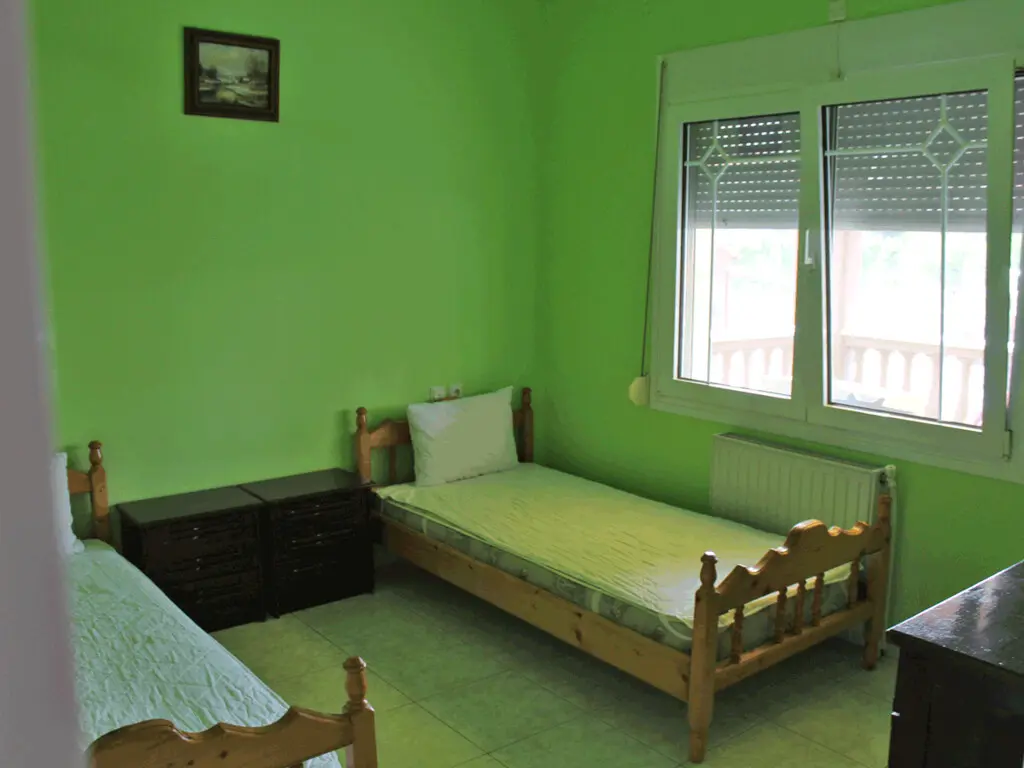 Detached House Of 360 M² In Olympic Coast