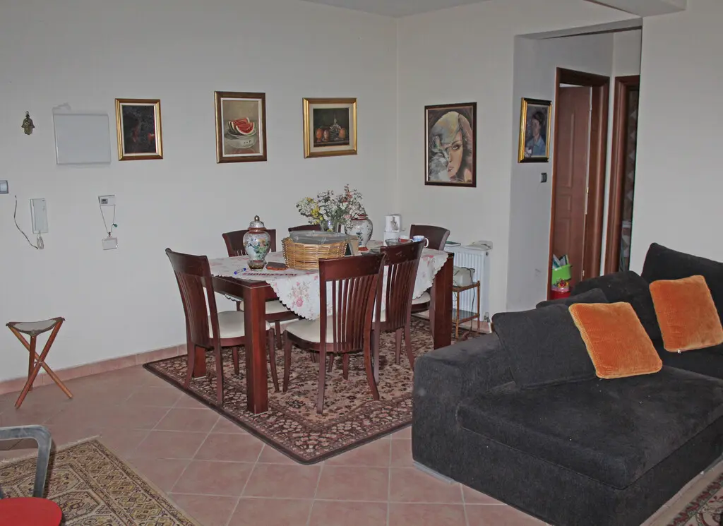 Detached House Of 355 M² In Olympic Coast