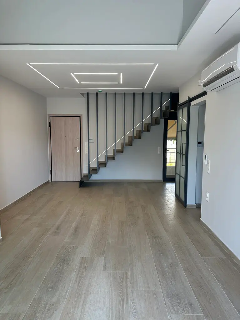 3-bedroom Maisonette In Elliniko, Greece (121 M²)