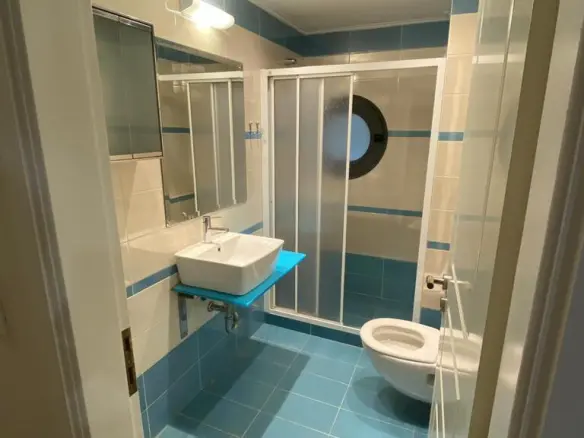 4-bedroom Flat In Alimos, Greece (118 M²)