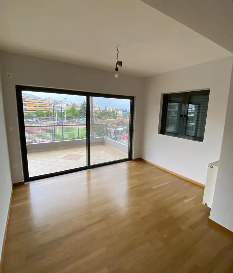 4-bedroom Flat In Alimos, Greece (118 M²)