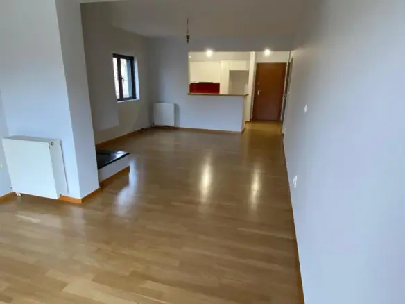 4-bedroom Flat In Alimos, Greece (118 M²)