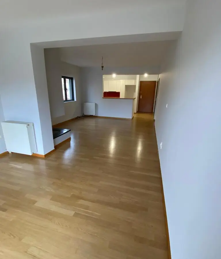 4-bedroom Flat In Alimos, Greece (118 M²)