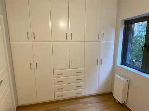 4-bedroom Flat In Alimos, Greece (118 M²)