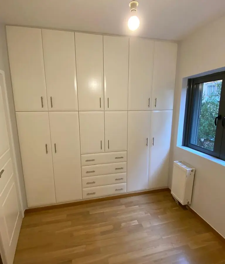 4-bedroom Flat In Alimos, Greece (118 M²)