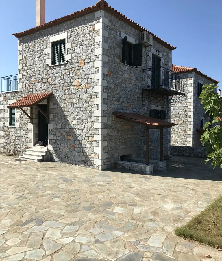 3-bedroom Detached House In Lefktros, Greece (101 M²)