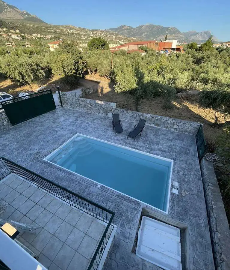 3-bedroom Detached House In Lefktros, Greece (101 M²)