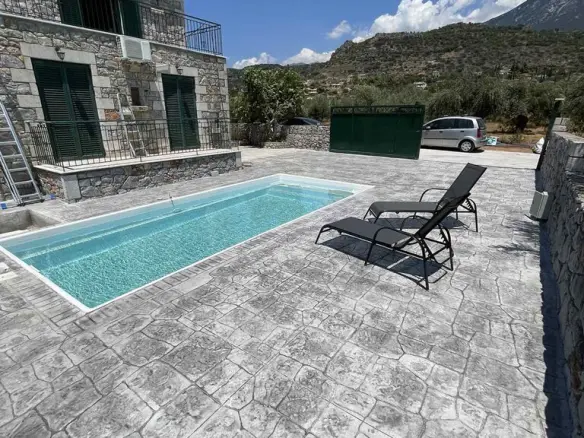 3-bedroom Detached House In Lefktros, Greece (101 M²)