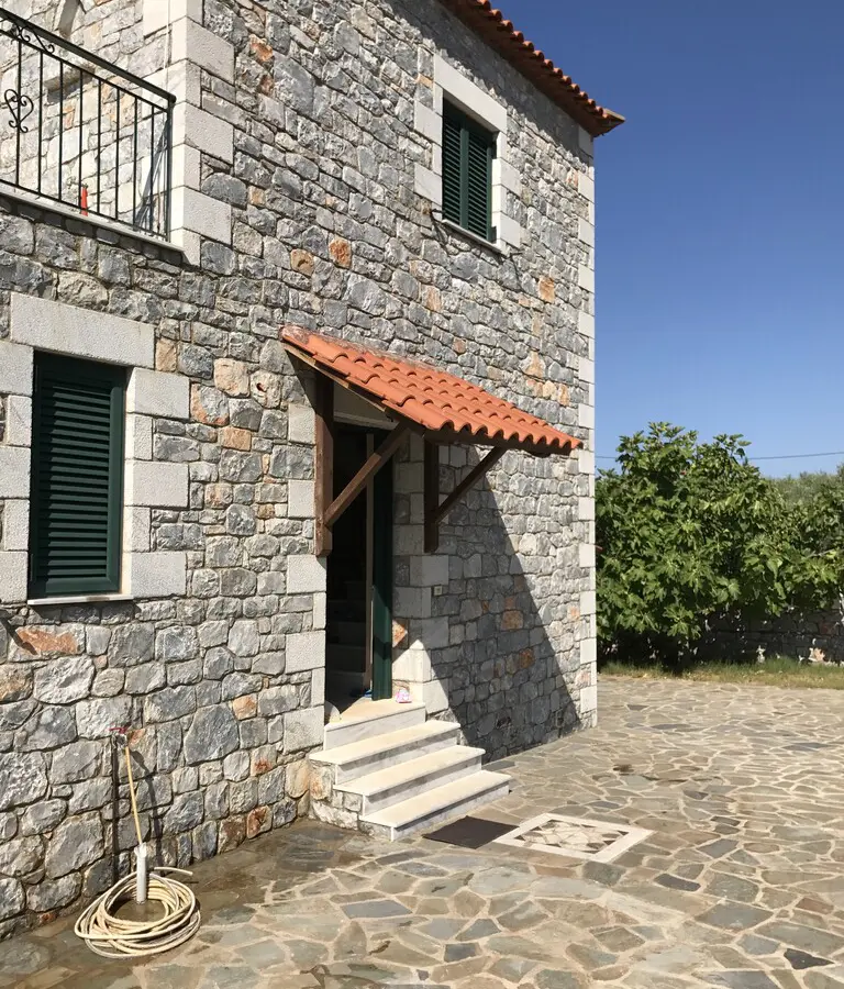 3-bedroom Detached House In Lefktros, Greece (101 M²)