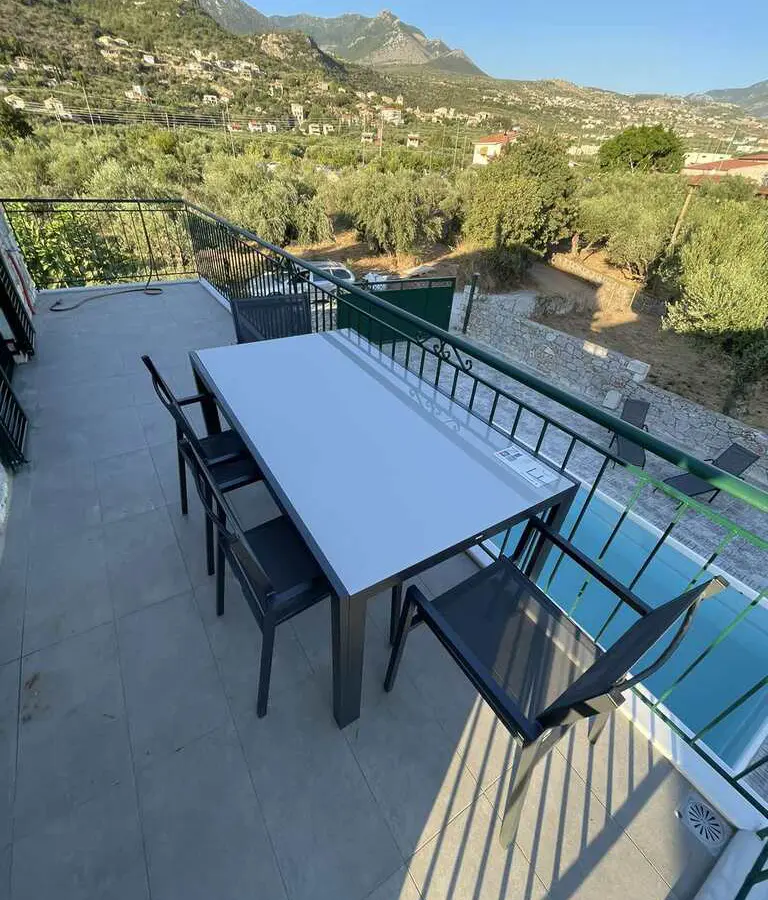 3-bedroom Detached House In Lefktros, Greece (101 M²)