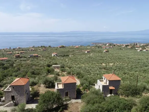 3-bedroom Detached House In Lefktros, Greece (127 M²)