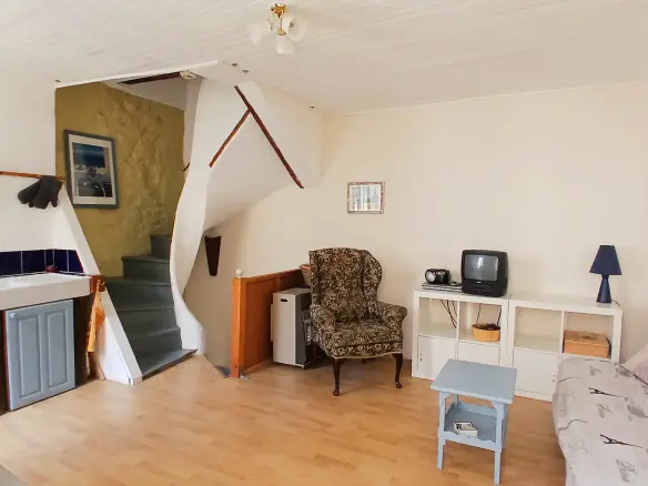 2-bedroom House In Cessenon Sur Orb, France (80 M²)