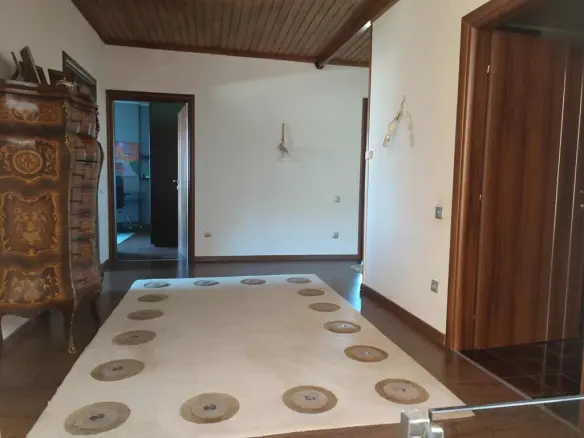 5-bedroom Villa In Thermi, Greece (450 M²)