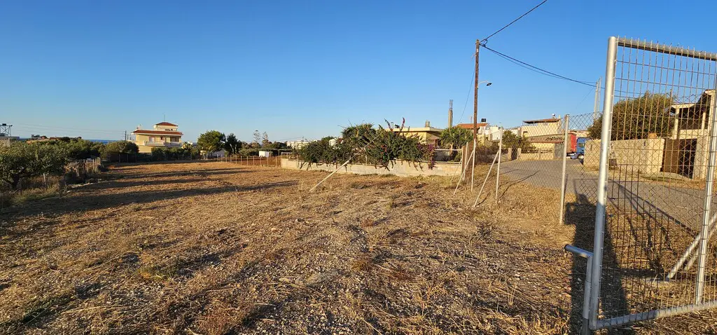 Land Of 1580 M² In Crete