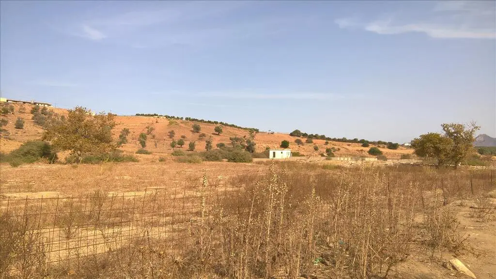 Land Of 100000 M² In Crete