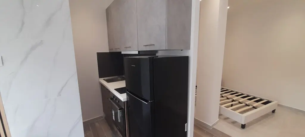 Flat Of 35 M² With Balcony In Thessaloniki